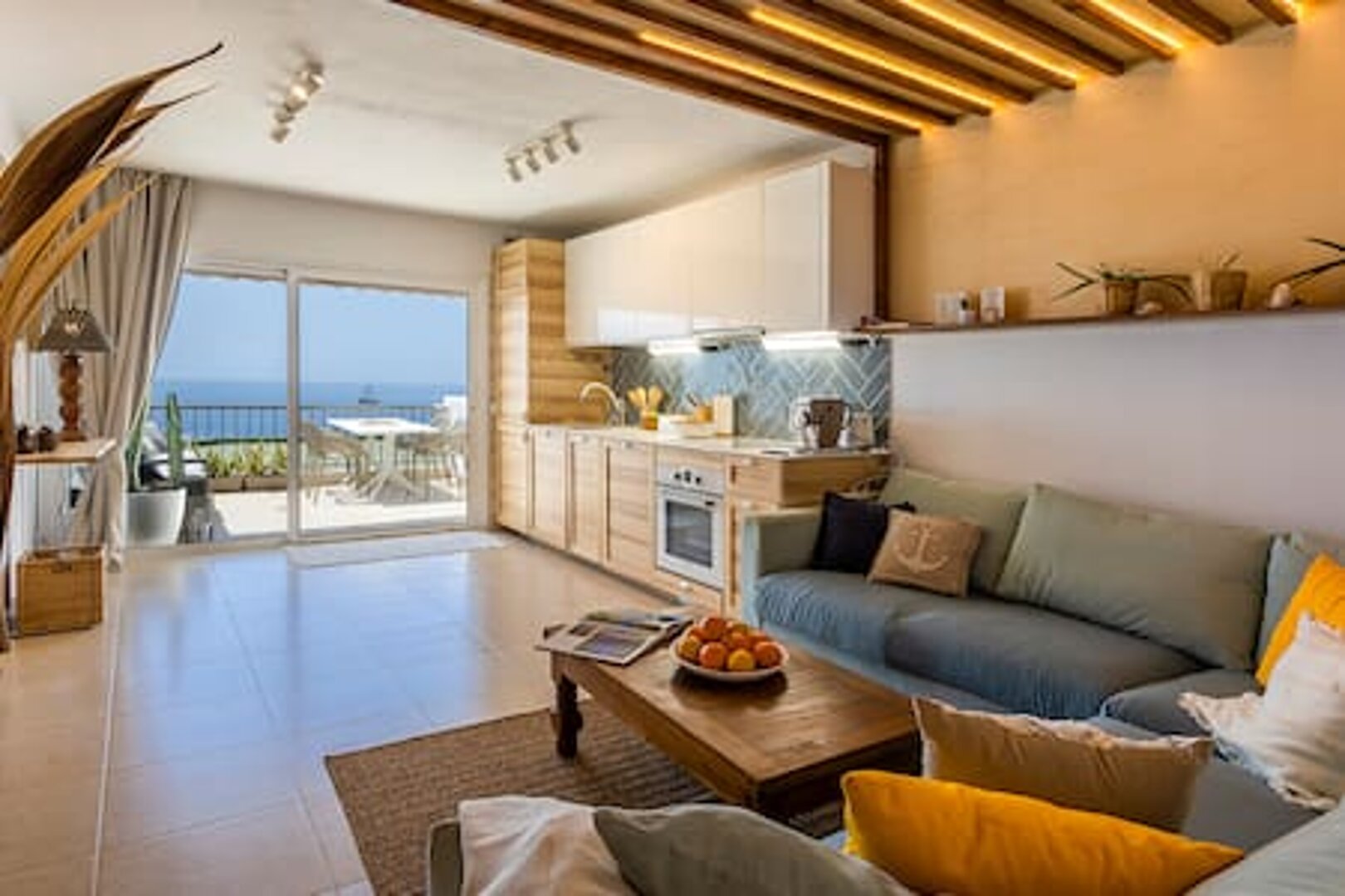 My Ocean - Cliff & Ocean View Apartment Yellow My Ocean - Cliff & Ocean View Apartment Yellow